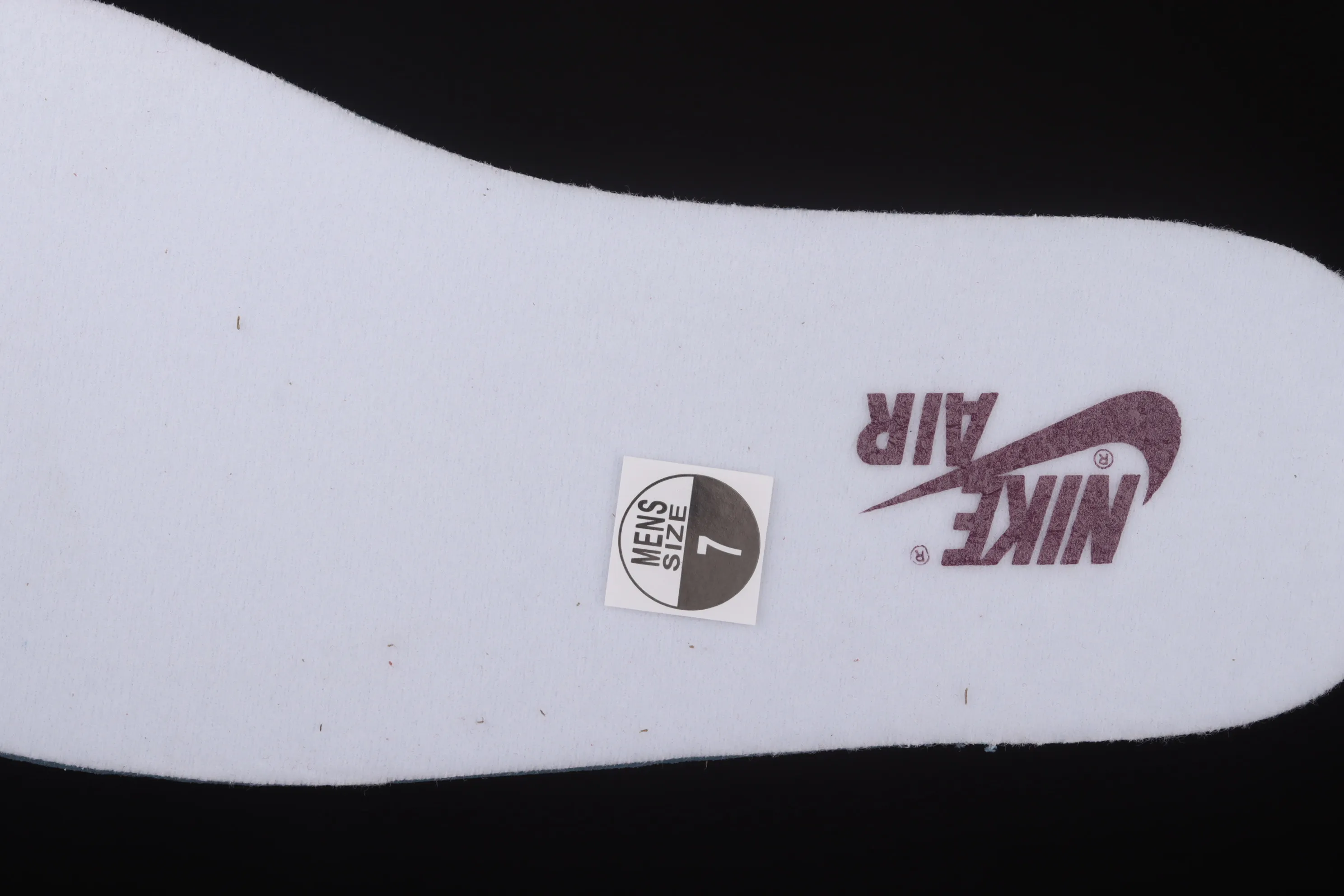 All categories Air Jordan Jordan series basketball shoes Air Jordan 1 High pure original version Air Jordan 1 Retro High OG "Bordeaux" AJ1 Joe 1 Bordeaux burgundy high-top basketball shoes 555088-611